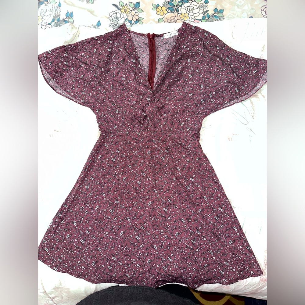 Color Burgundy dress great material, Never wear and have tag on it